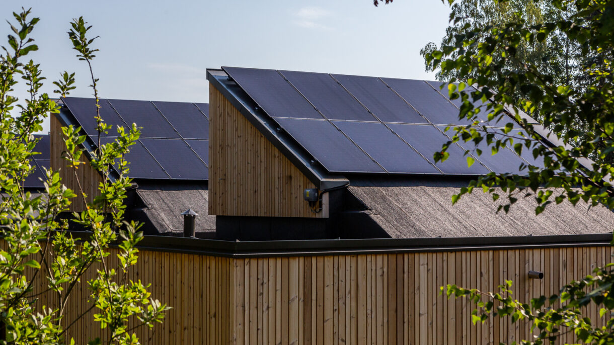 Solceller på tak. Foto