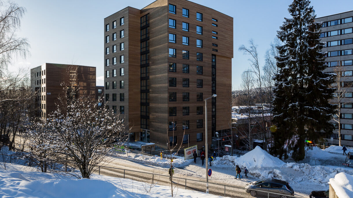 Studentblokkene sett fra T-banen. Vintersituasjon. Foto