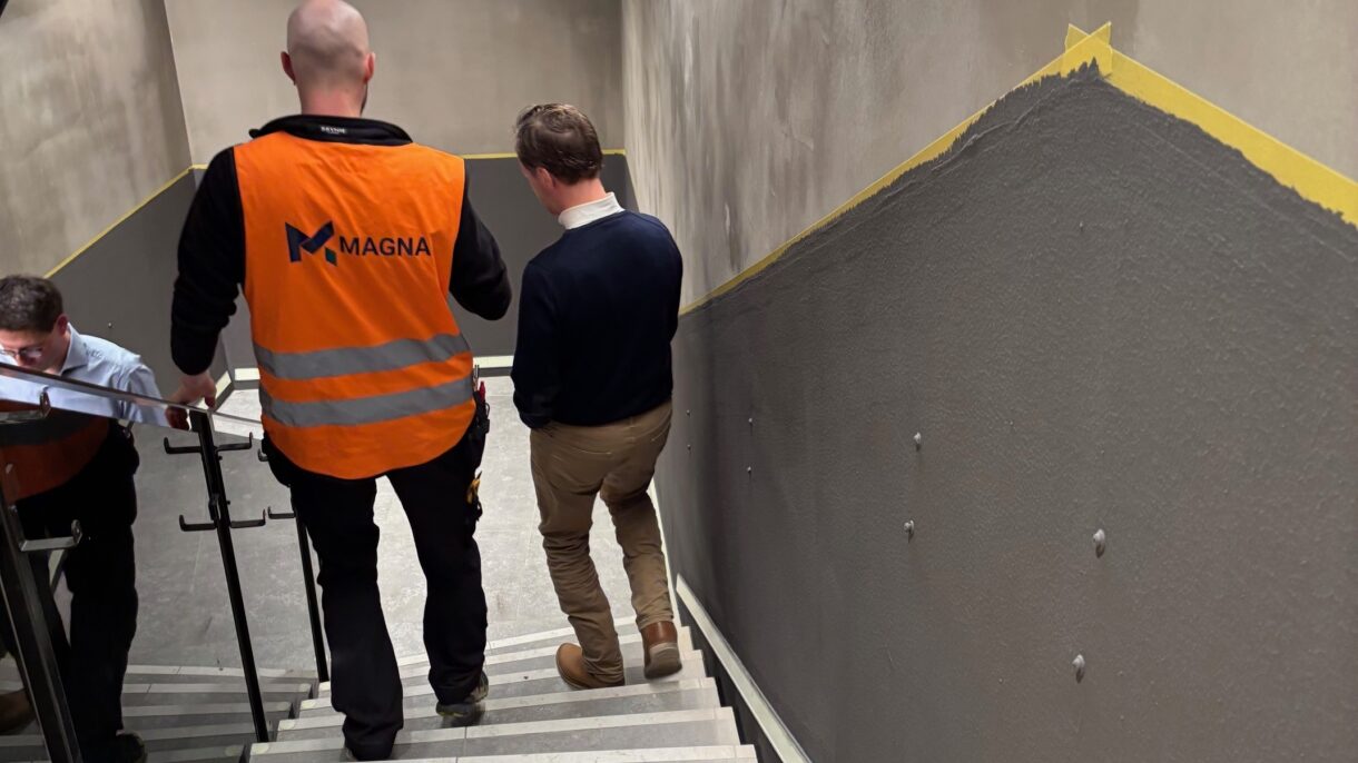 Nymalt trapperom. Leiremaling. Foto.