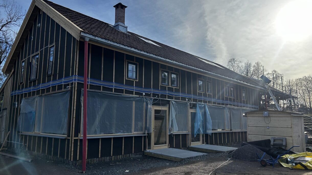 Stemningsrapport fra byggeplassen. Snart ferdig bygg.