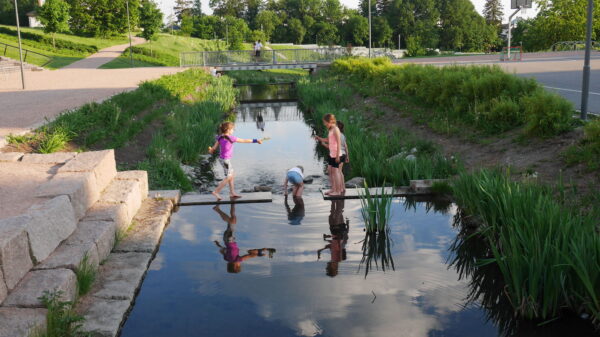 Vann! Bjerkedalen Park, Dronninga Landskap/Camilla Jensen