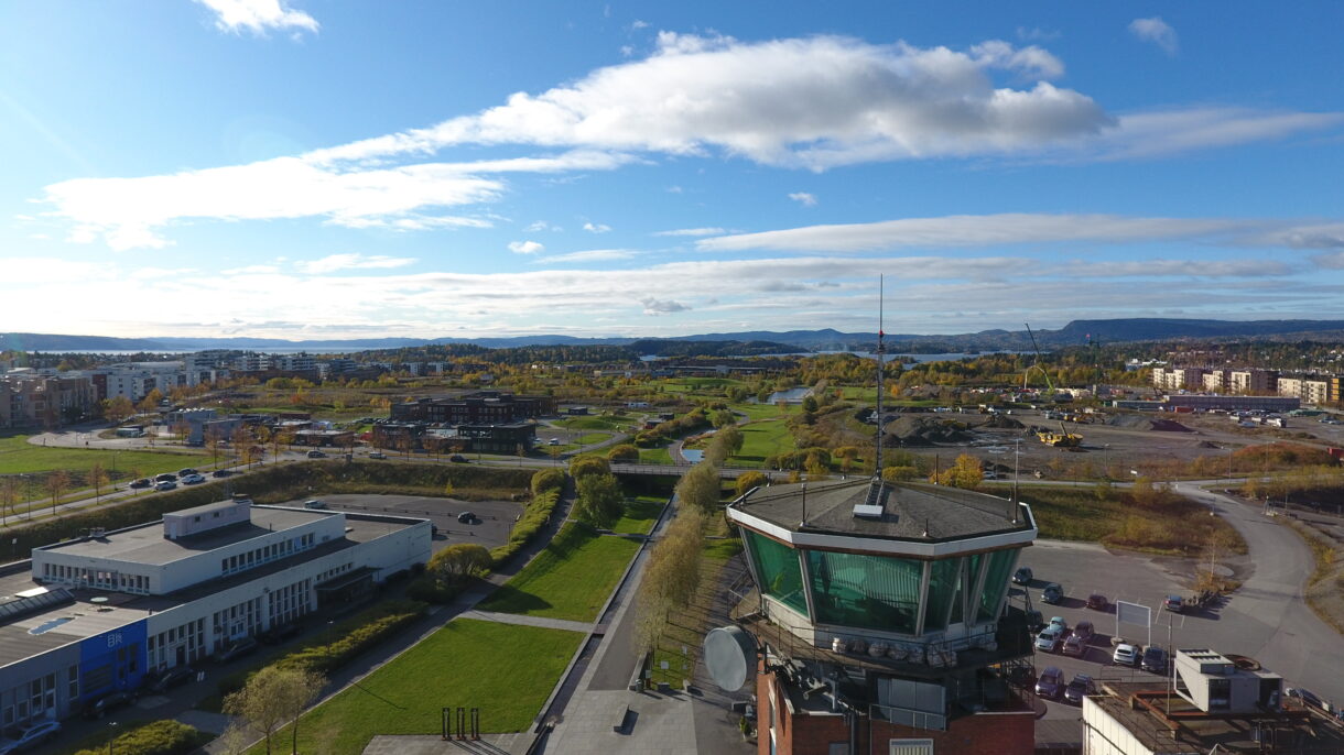 Flytårnområdet planlegges som et nullutslippsområde og er en pilot i FME ZEN og FutureBuilt. Foto Erik Guneriussen