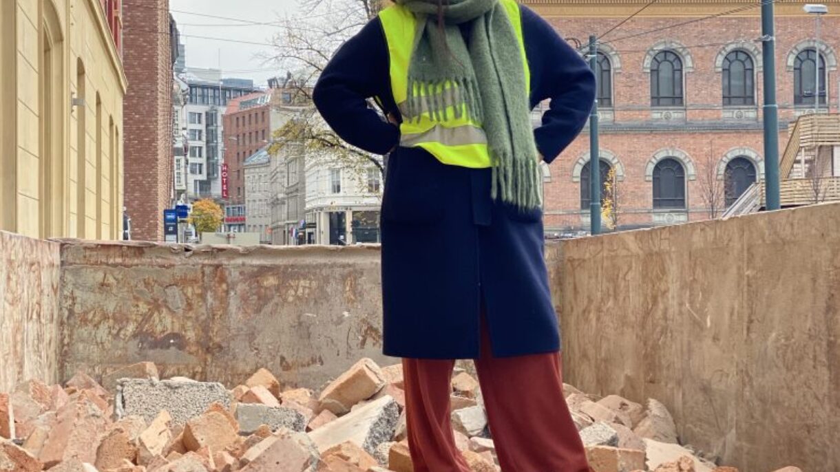 - Sirkulærøkonomi er fremtiden, sier Jennifer Lamson i Höegh Eiendom - her på byggeplassen ved Kristian Augusts gate 23