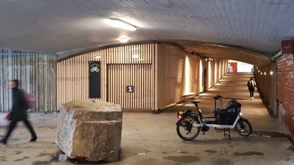 Sykkelhotell på Grorud. Foto: Kristian Refshal-Vea