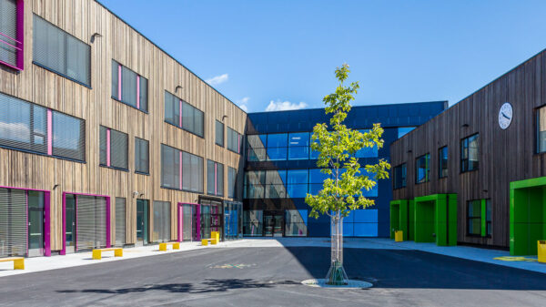 Veitvet skole sentralt uterom Hundven-Clements Photography