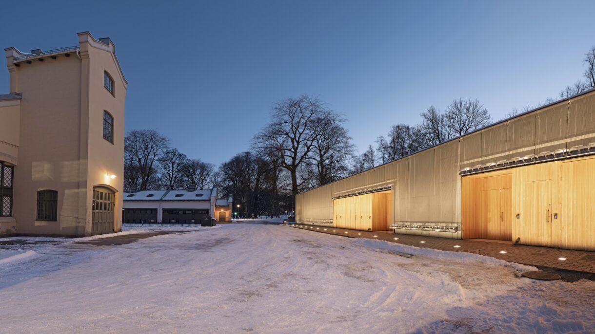 Logistikkbygget kveld Statsbygg Hans Fredrik Asbjørnsen