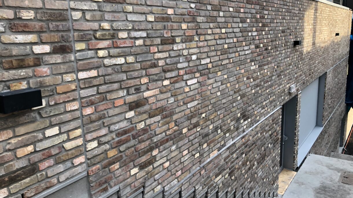 Trapp med ombrukstegl