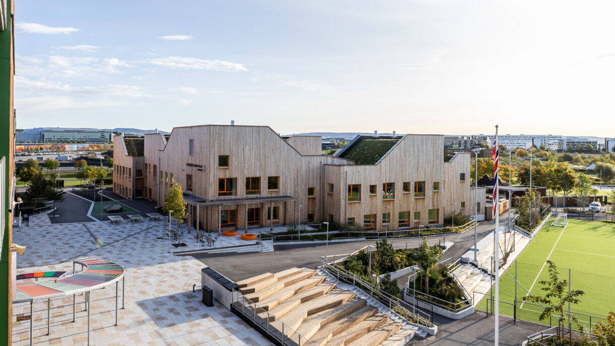 T Lauluten R6 1985 web 72dpi