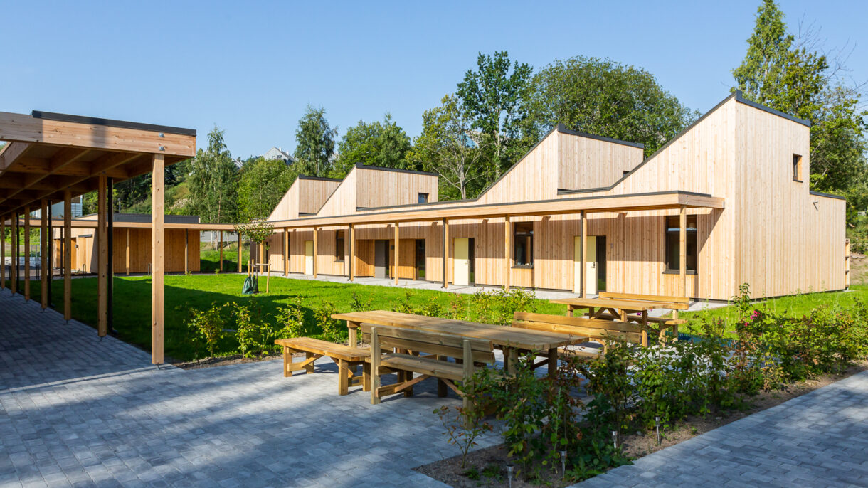 T Lauluten T5 B5460 web 72dpi