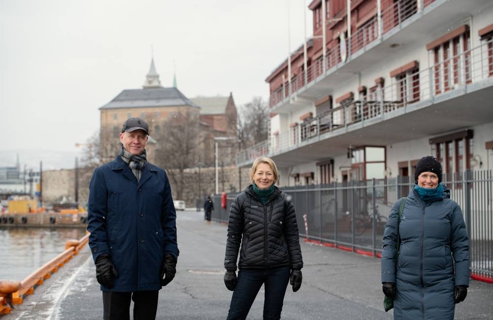 Havnedirektør Ingvar M. Mathisen, eiendomsdirektør Åsa Nes og fungerende daglig leder i FutureBuilt, Pia Bodahl. Foto: Oslo Havn/Hans Kristian Riise Havnedirektør Ingvar M. Mathisen, eiendomsdirektør Åsa Nes og fungerende daglig leder i FutureBuilt, Pia Bodahl. Foto: Oslo Havn/Hans Kristian Riise