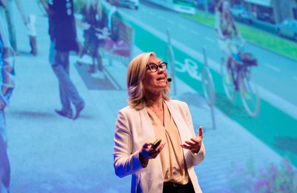 Den tidligere byplansjefen i Toronto, Jennifer Keesmaat, var en av foredragsholderne på FutureBuilt2018. Foto: Geir Anders Rybakken Ørslien Den tidligere byplansjefen i Toronto, Jennifer Keesmaat, var en av foredragsholderne på FutureBuilt2018. Foto: Geir Anders Rybakken Ørslien