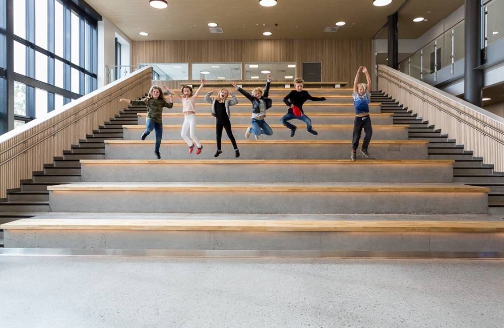 Brynseng skole sto ferdigstilt høsten 2017. Utbygger: Undervisningsbygg Oslo KF. Arkitekt: HRTB arkitekter. Foto: Tove Lauluten Brynseng skole sto ferdigstilt høsten 2017. Utbygger: Undervisningsbygg Oslo KF. Arkitekt: HRTB arkitekter. Foto: Tove Lauluten