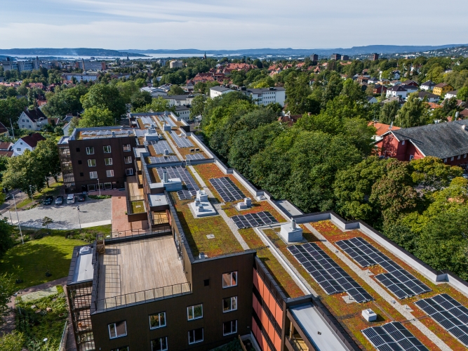 Tåsenhjemmet nursing home is a Nearly Zero Energy Building (nZEB) built in cross-laminated timber. Photo: Tove Lauluten