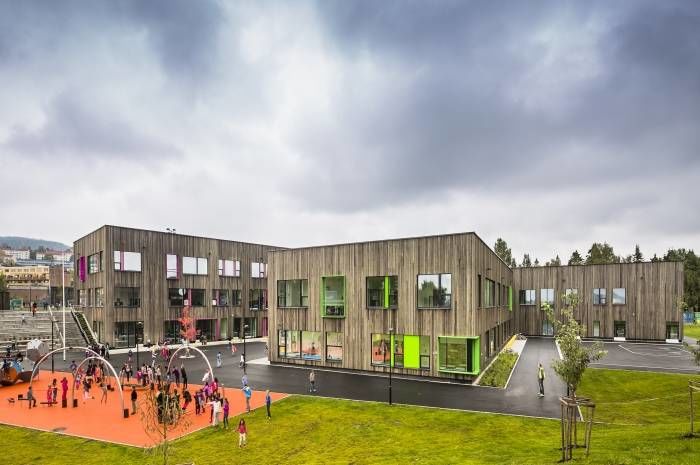 FutureBuilt-prosjektet Veitvet skole er blant de nominerte til Oslo bys arkitekturpris. Foto: LINK arkitektur AS og Hundven-Clements Photography 