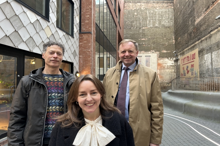 Stein Stoknes i FutureBuilt, Mie Fuglseth i Grønn Byggallianse og Bjørn Kjærand Haugland i Skift håper mange vil signere oppropet om å få inn klimakrav i TEK. Foto. FutureBuilt